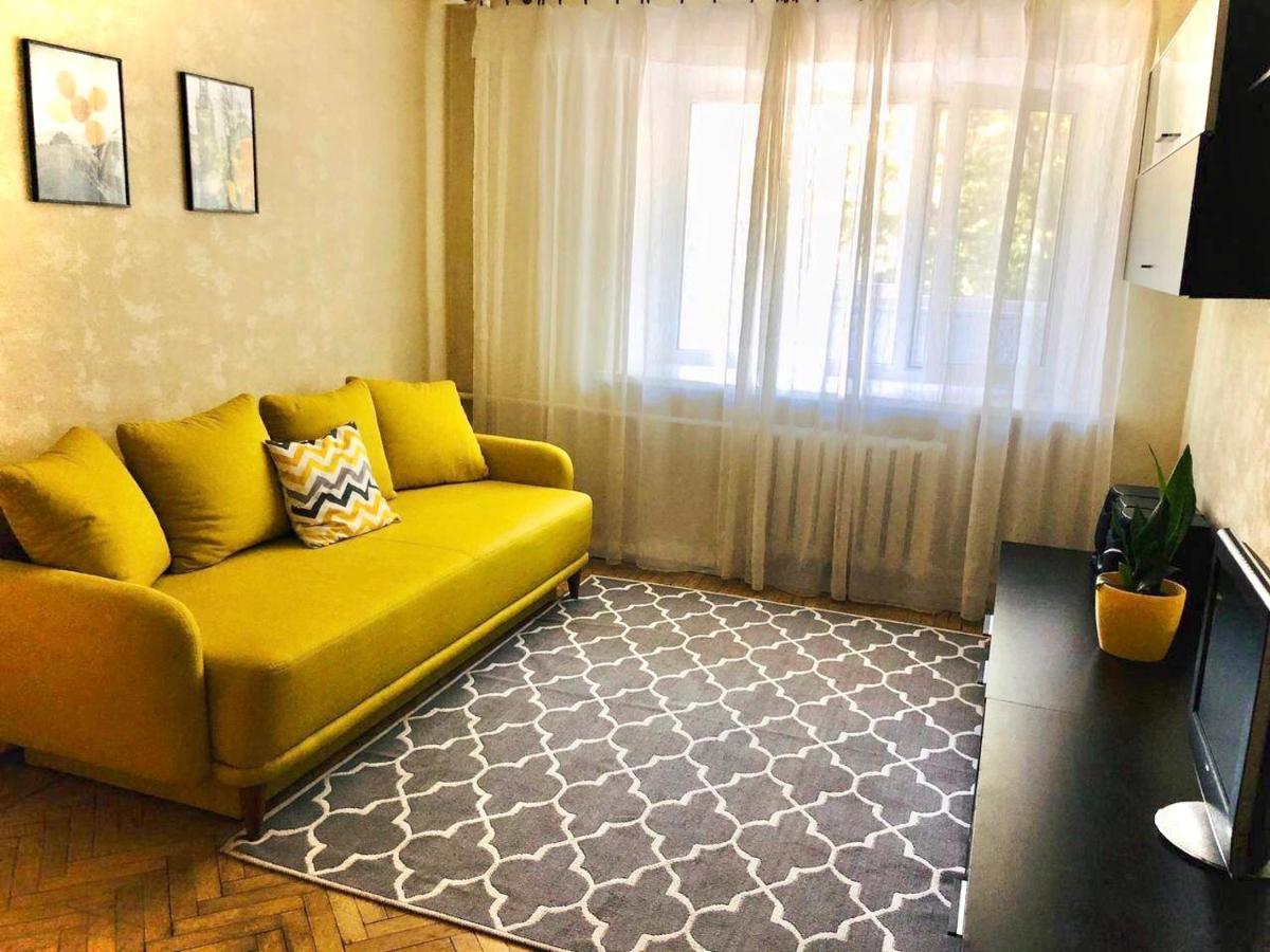 Sunflower Apartment Near Kiev Airport & Railway Station & Center City! Eksteriør bilde