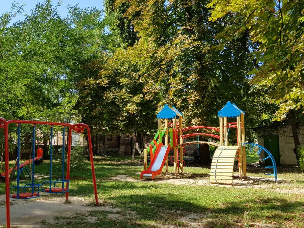 Sunflower Apartment Near Kiev Airport & Railway Station & Center City! Eksteriør bilde