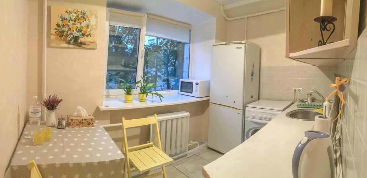 Sunflower Apartment Near Kiev Airport & Railway Station & Center City! Eksteriør bilde